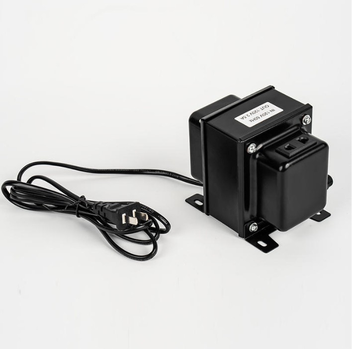 Quomodo transformator Isolatio systematis stabilitatis et applicabilitatis per physicam solitudo mechanismum, suppressionem electrica impedimenti et propagationis culpae praeventionem emendavit?