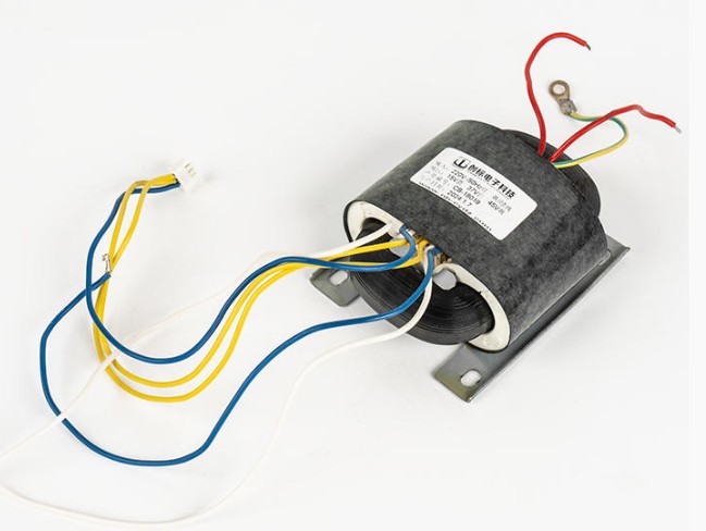 Cur nucleus circularis designatio R-Type Transformer signanter reducere industriam damnum et efficientiam emendare potest?