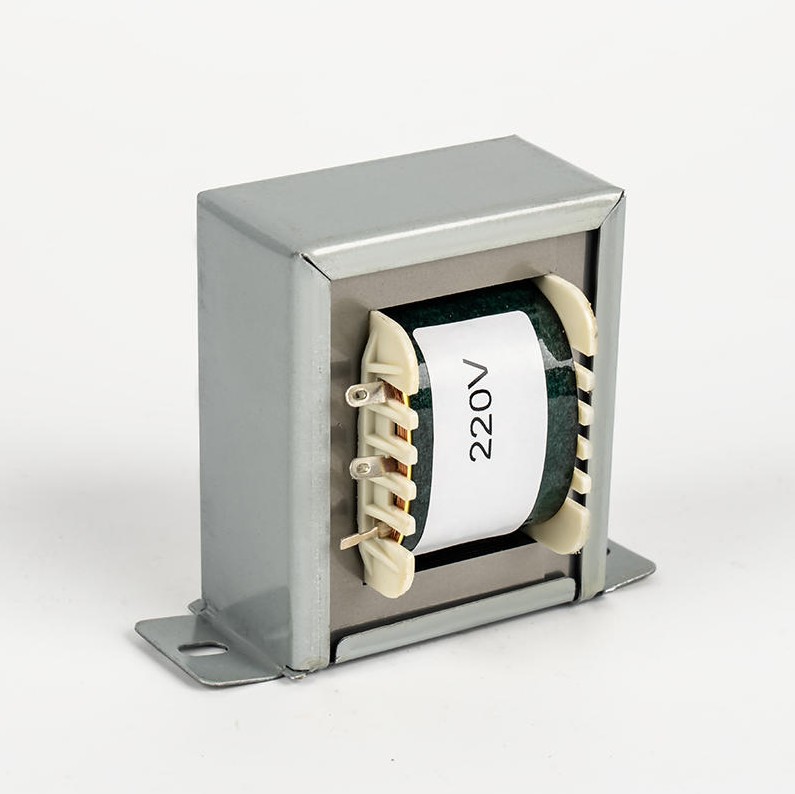 Quare Potestas Transformers et Distributiones Transformers differunt in intentione, capacitate, et efficientia Design